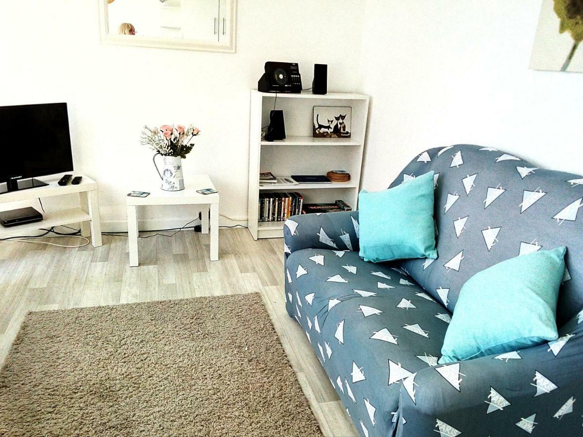 Chalet For Two - Dartmouth Extérieur photo