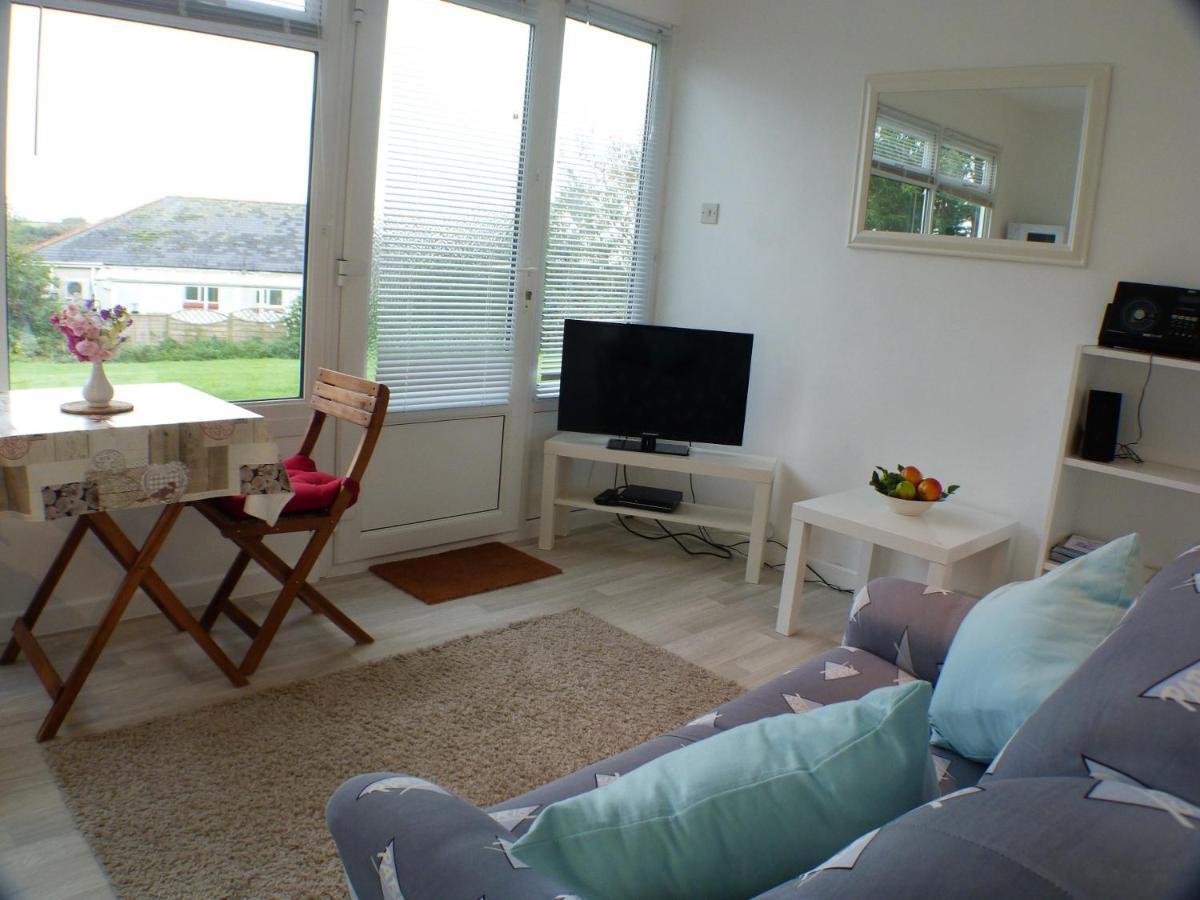 Chalet For Two - Dartmouth Extérieur photo